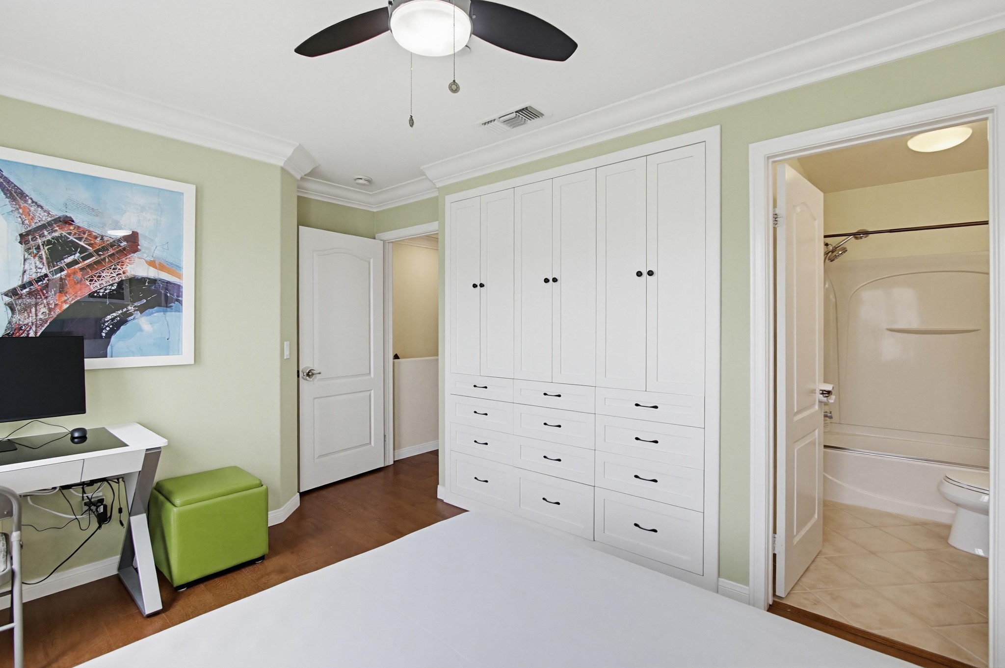 Virtual tour photo 34 of 37 for Building 25