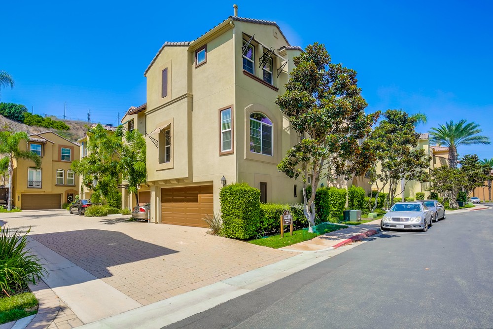 Virtual tour photo 28 of 32 for Escala Way
