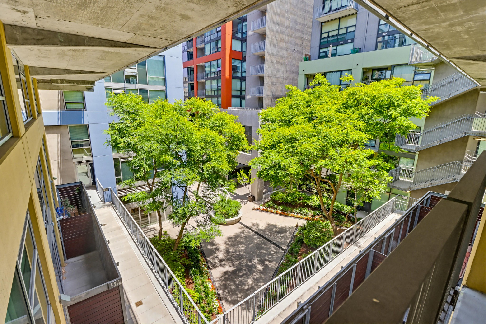 Virtual tour photo 41 of 85 for ICON