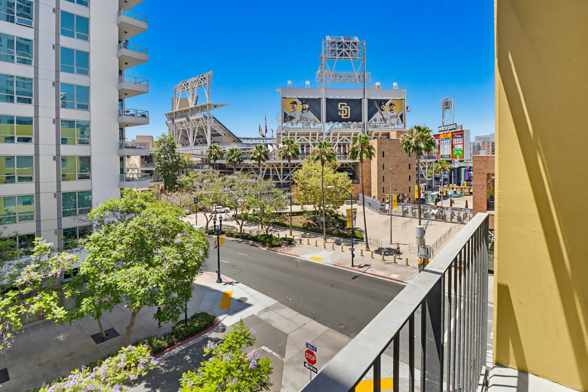 Virtual tour photo 43 of 85 for ICON