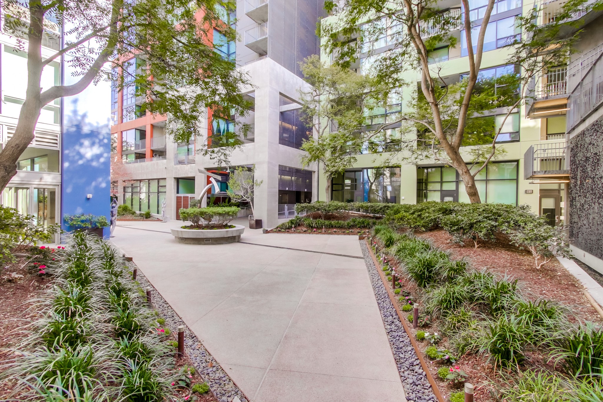 Virtual tour photo 80 of 85 for ICON
