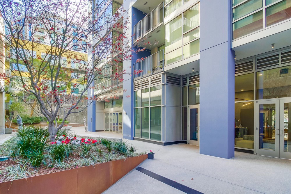 Virtual tour photo 6 of 60 for Icon