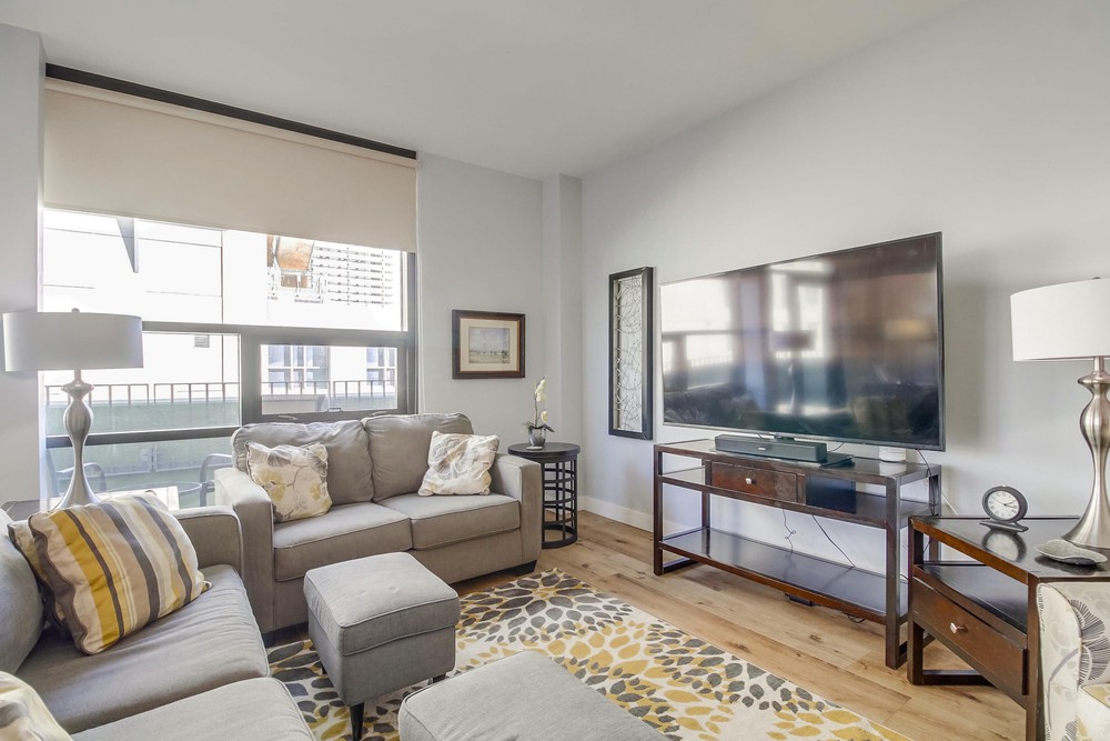 Virtual tour photo 12 of 60 for Icon