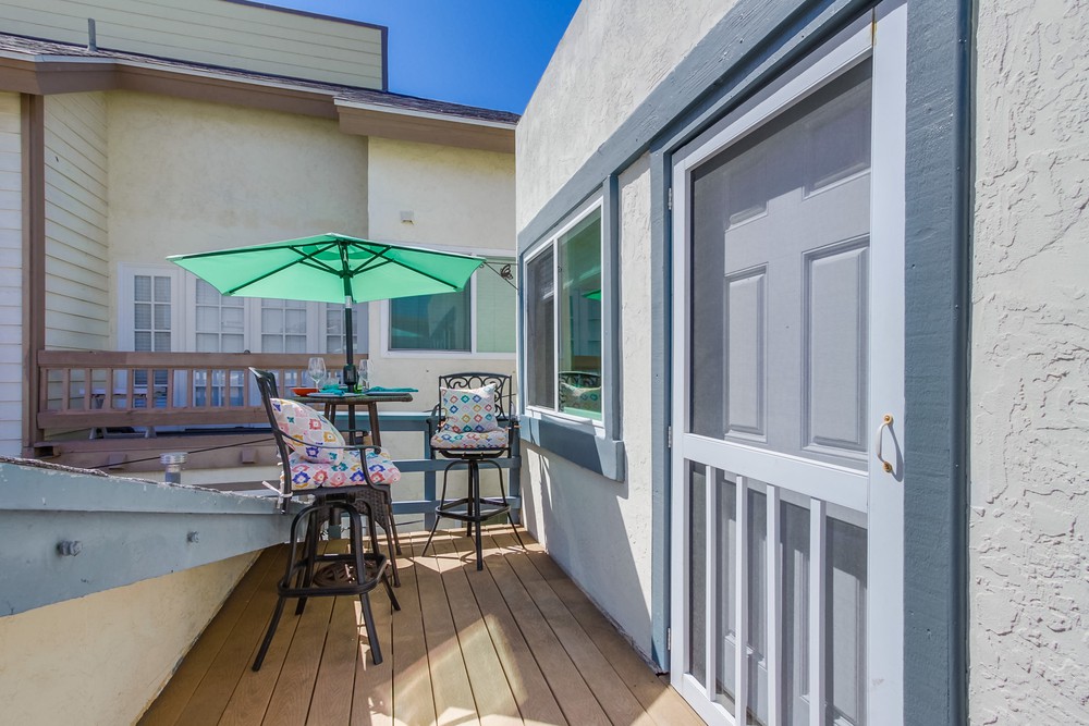 Virtual tour photo 3 of 33 for Jamaica Ct