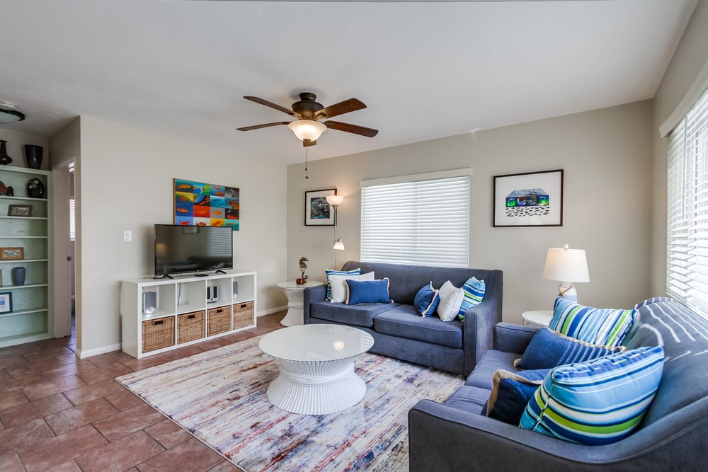 Virtual tour photo 10 of 33 for Jamaica Ct