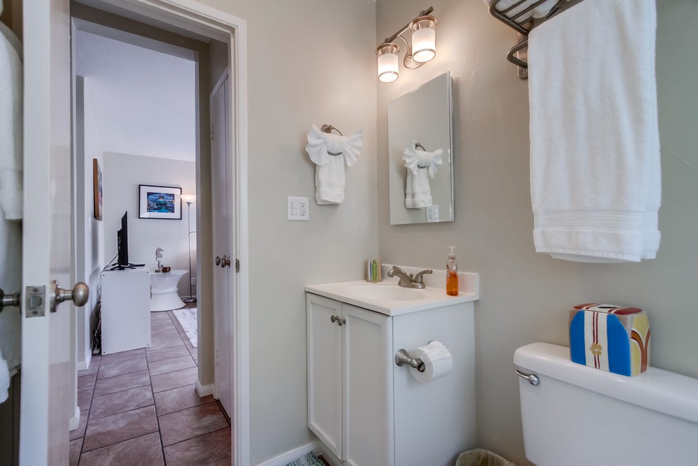 Virtual tour photo 30 of 33 for Jamaica Ct
