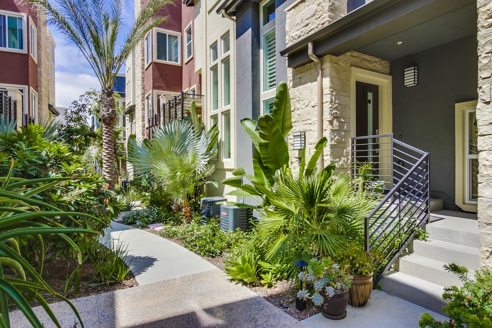 Virtual tour photo 5 of 59 for Modern Oasis Dr