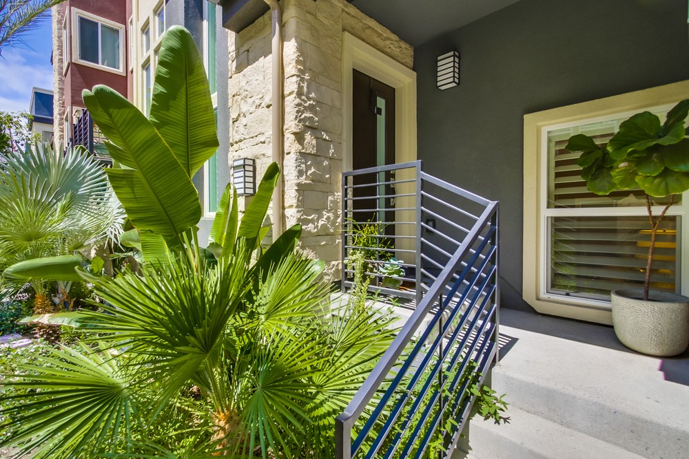 Virtual tour photo 6 of 59 for Modern Oasis Dr
