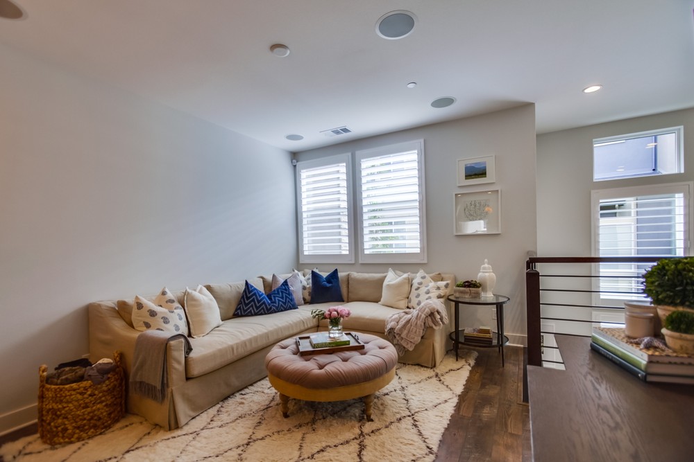 Virtual tour photo 11 of 59 for Modern Oasis Dr
