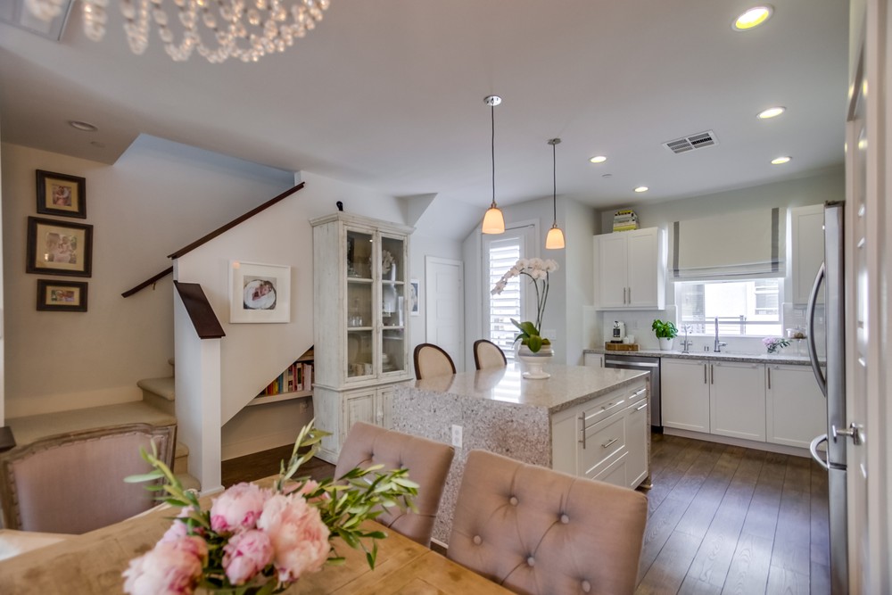 Virtual tour photo 18 of 59 for Modern Oasis Dr