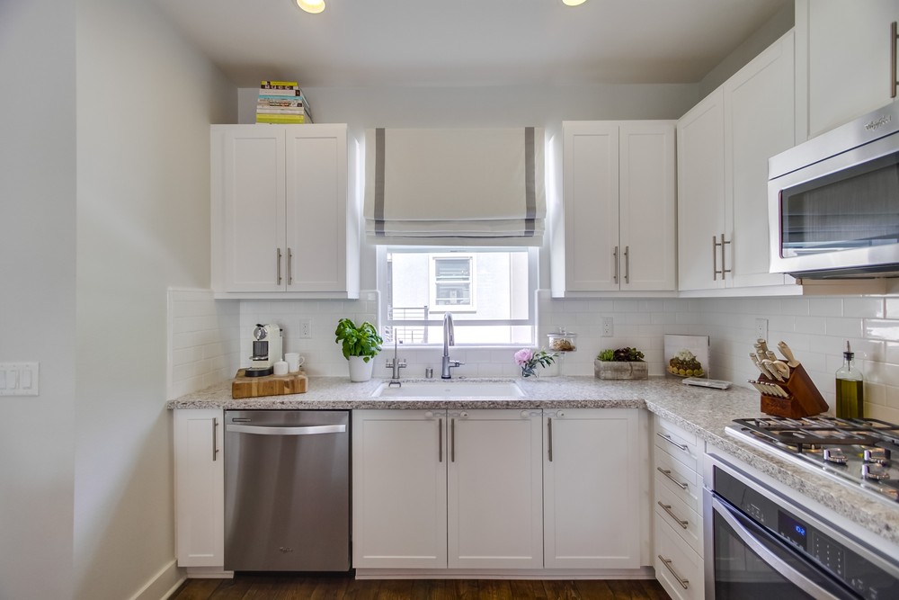 Virtual tour photo 22 of 59 for Modern Oasis Dr