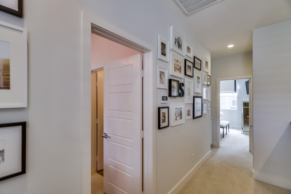 Virtual tour photo 30 of 59 for Modern Oasis Dr