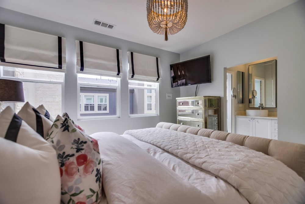 Virtual tour photo 32 of 59 for Modern Oasis Dr