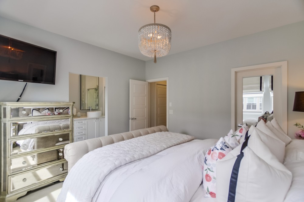 Virtual tour photo 34 of 59 for Modern Oasis Dr