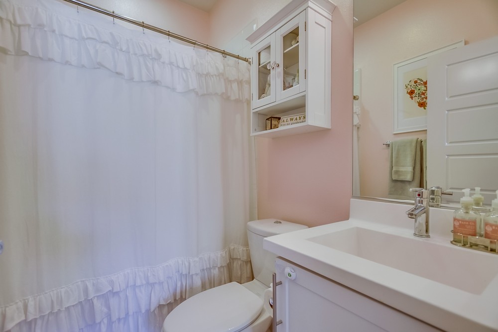 Virtual tour photo 40 of 59 for Modern Oasis Dr