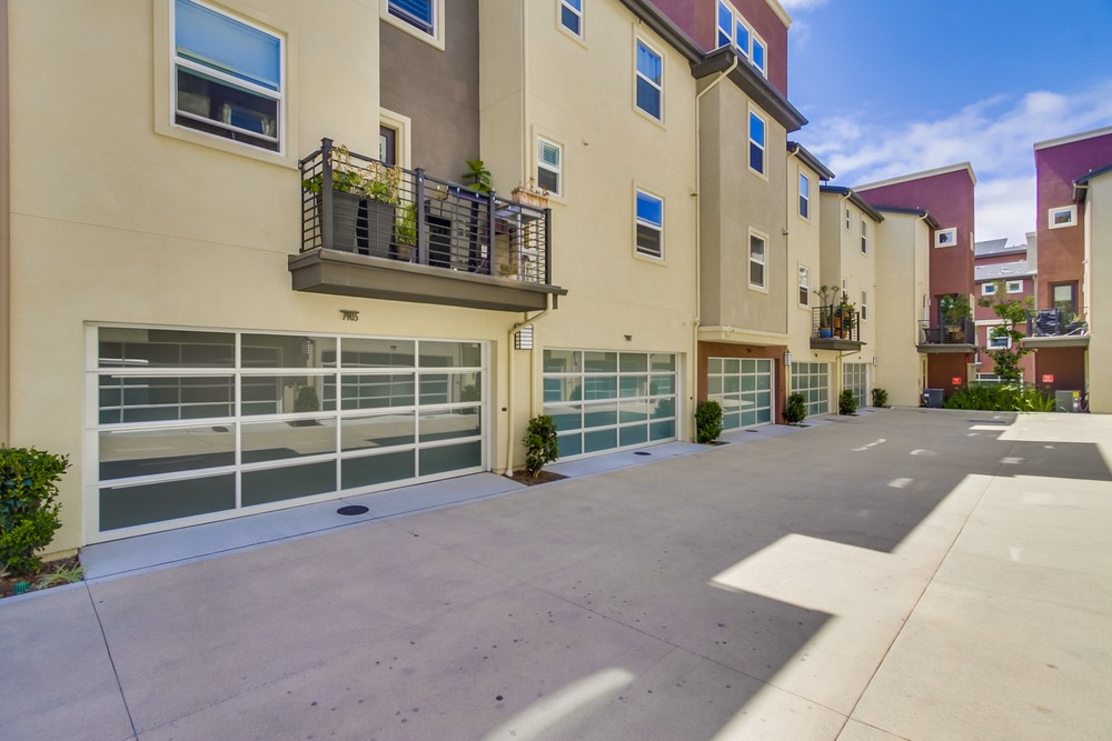 Virtual tour photo 51 of 59 for Modern Oasis Dr