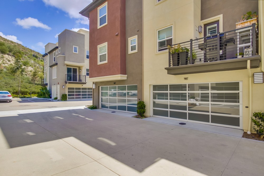 Virtual tour photo 52 of 59 for Modern Oasis Dr