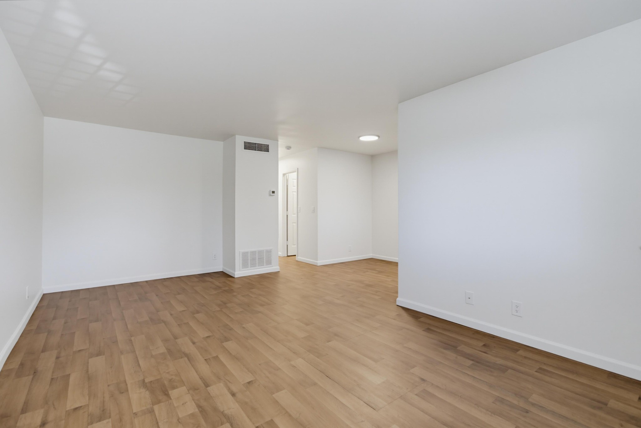 Virtual tour photo 6 of 22 for N Juniper St