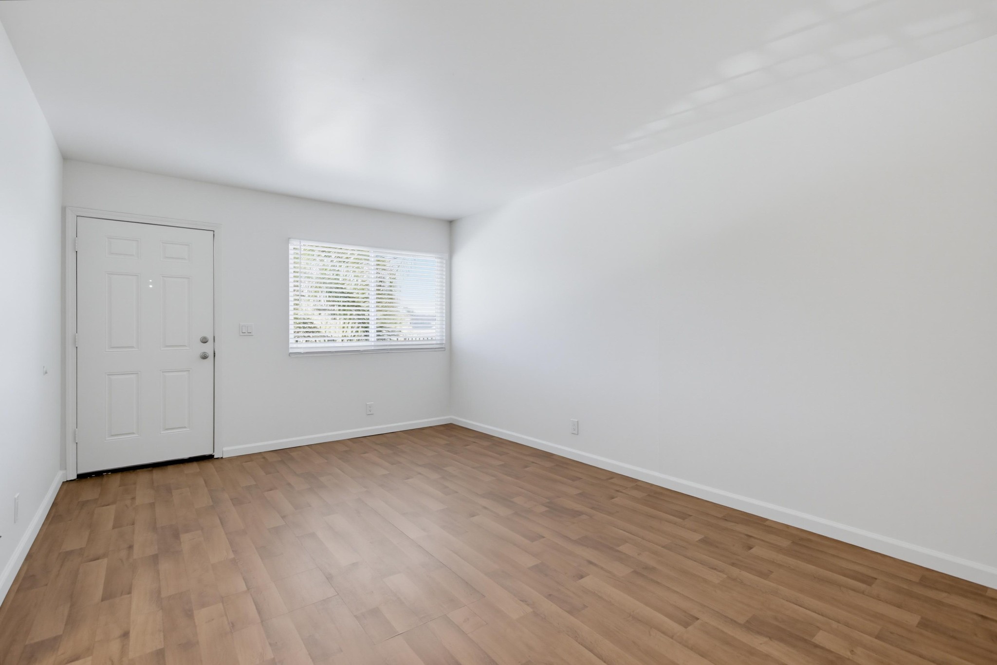 Virtual tour photo 8 of 22 for N Juniper St
