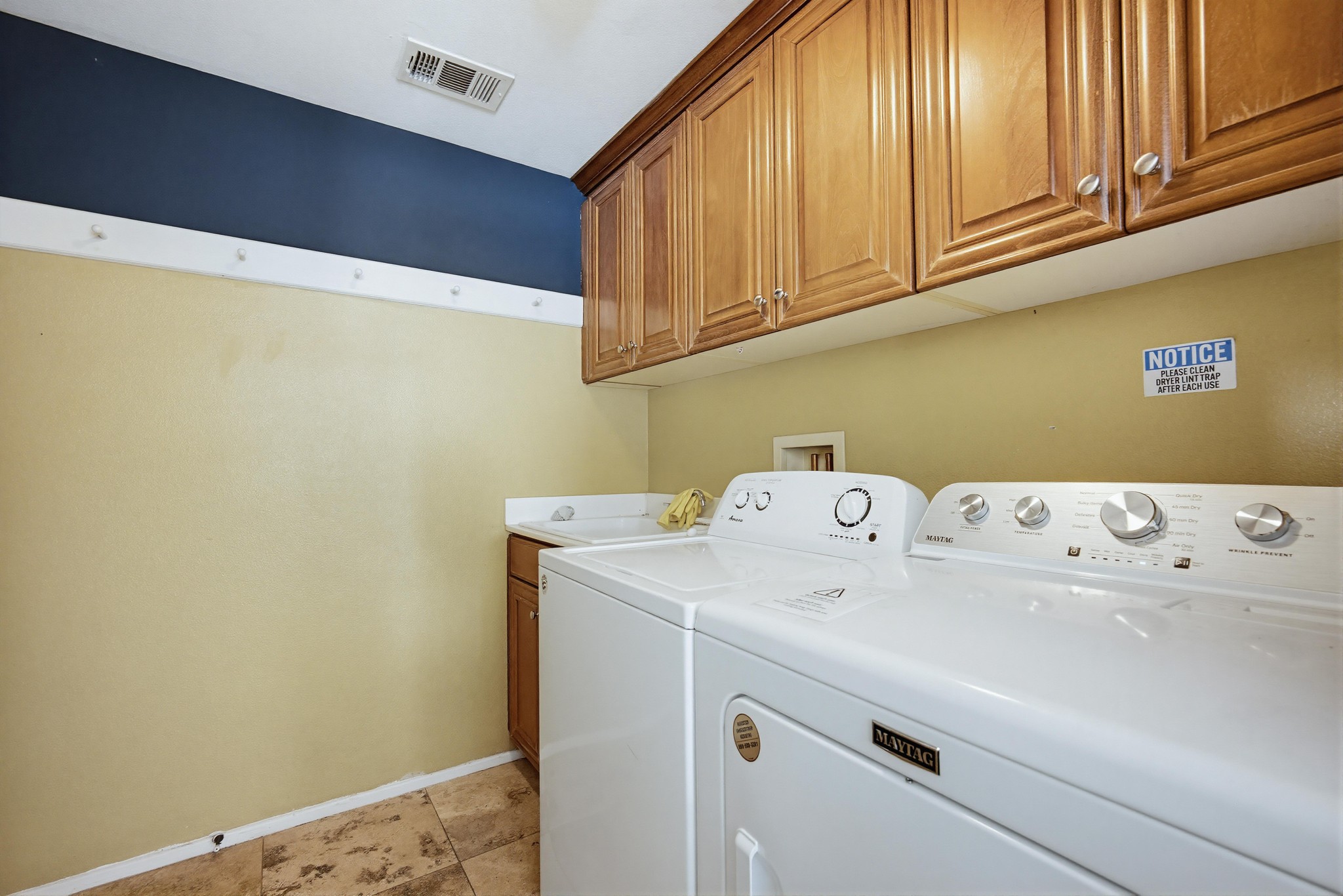 Virtual tour photo 16 of 35 for Palermo Dr