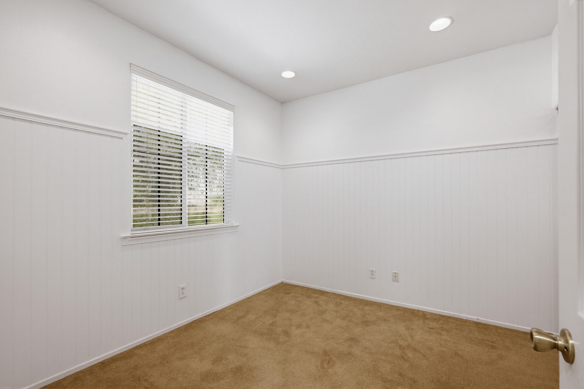 Virtual tour photo 17 of 35 for Palermo Dr