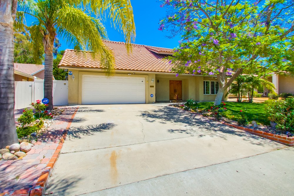Virtual tour photo 6 of 65 for Promesa Dr