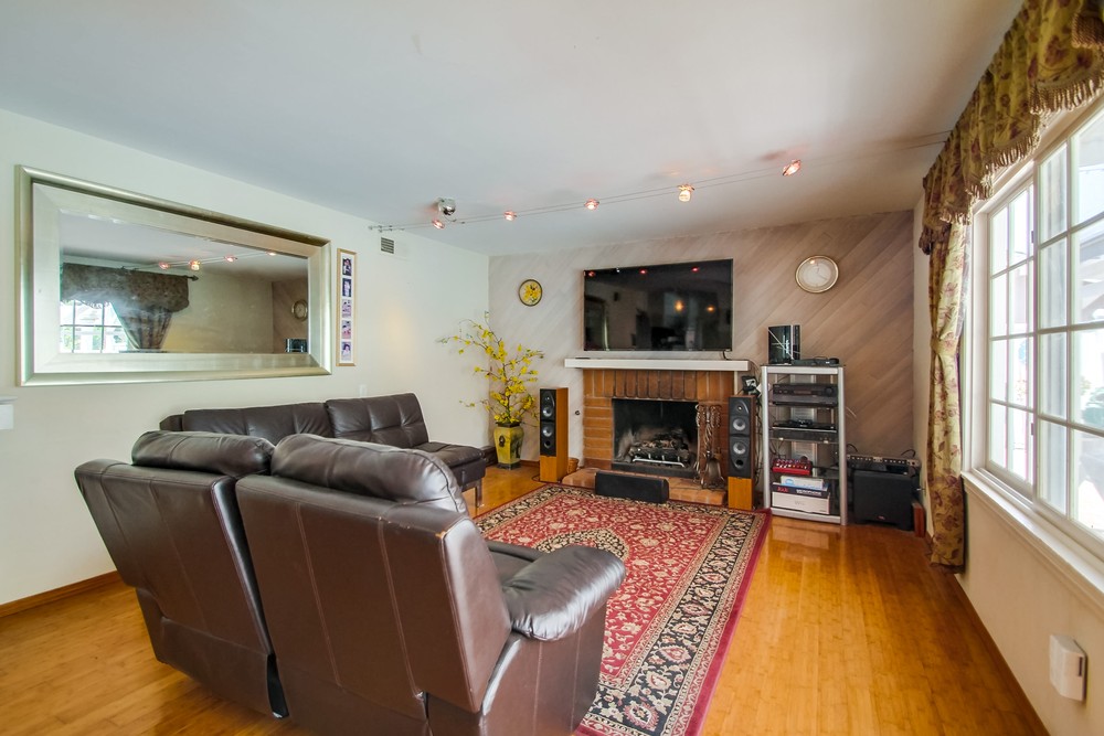 Virtual tour photo 20 of 65 for Promesa Dr