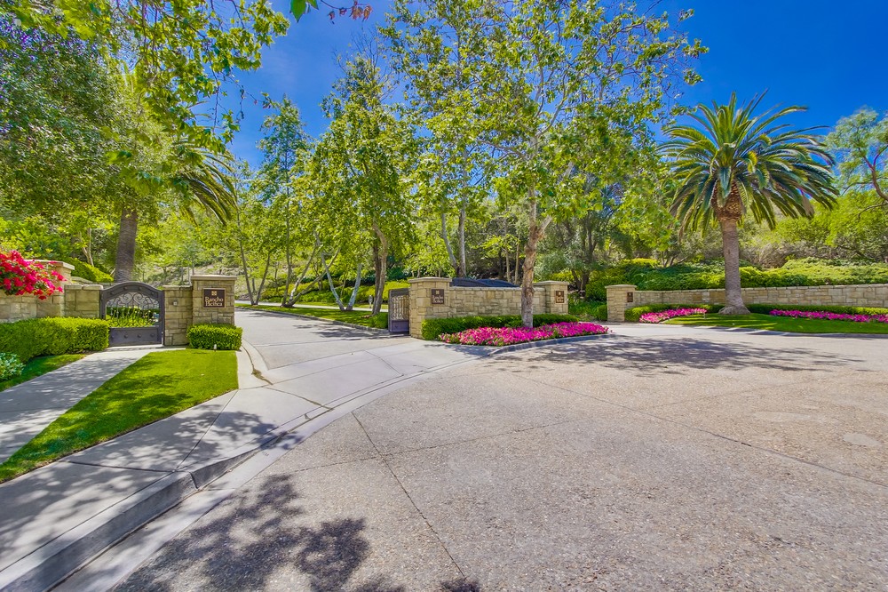 Virtual tour photo 11 of 18 for Rancho Pacifica Entrance