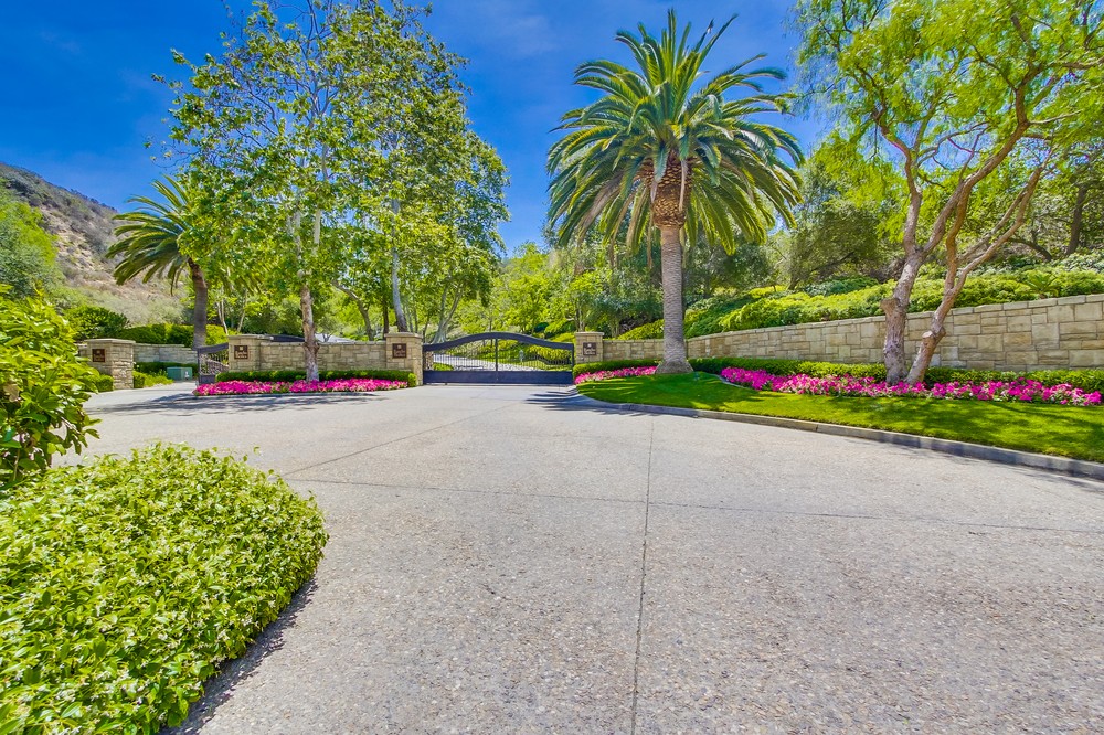 Virtual tour photo 14 of 18 for Rancho Pacifica Entrance