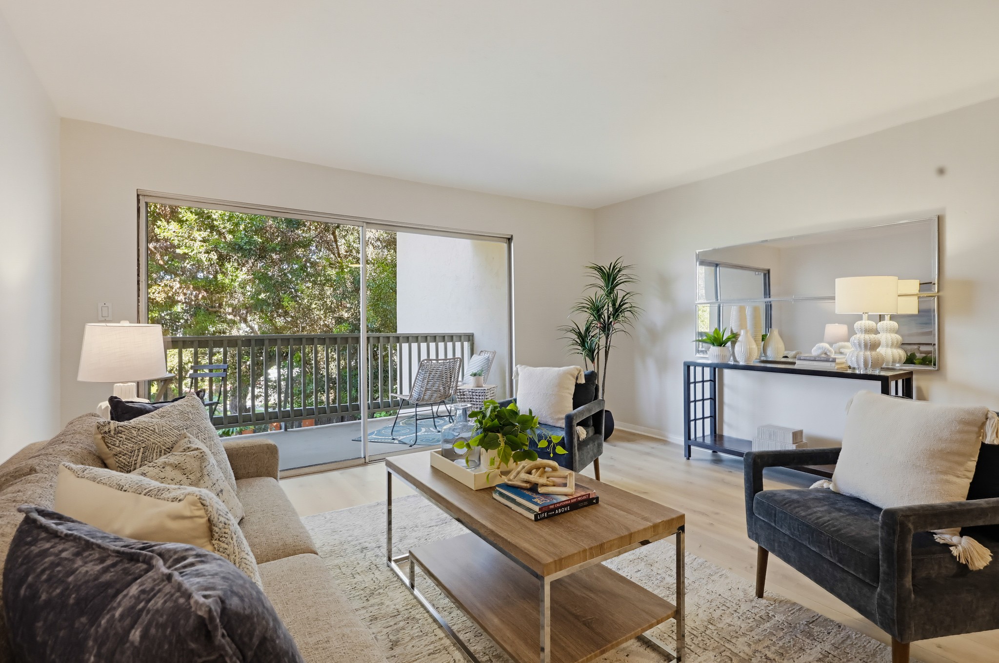 Virtual tour photo 13 of 49 for 4444 W Point Loma Blvd Unit 112