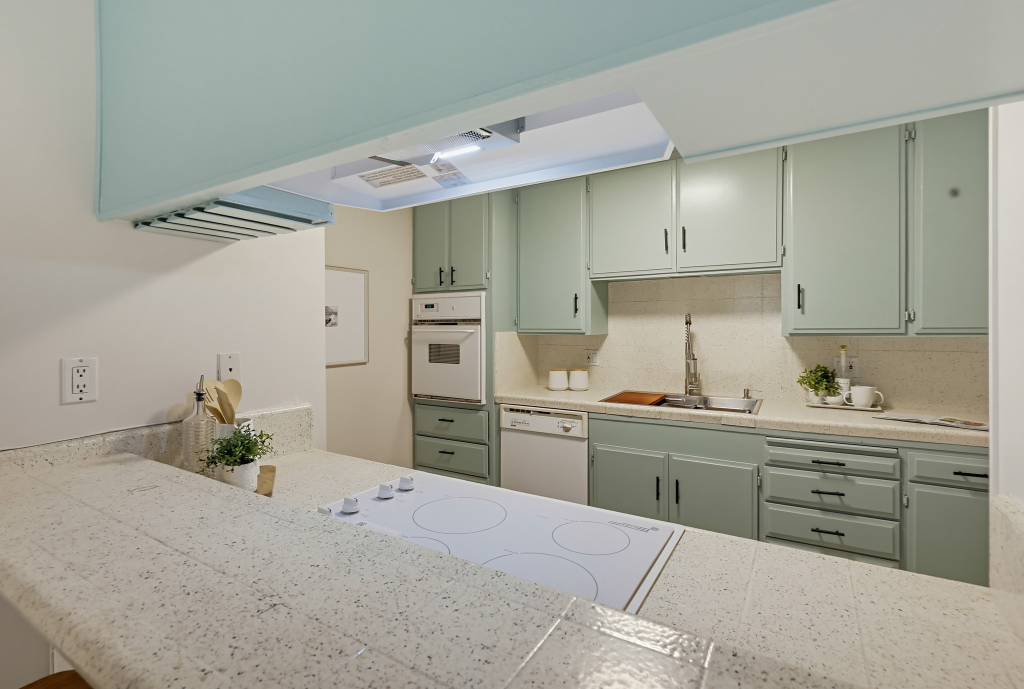 Virtual tour photo 19 of 49 for 4444 W Point Loma Blvd Unit 112