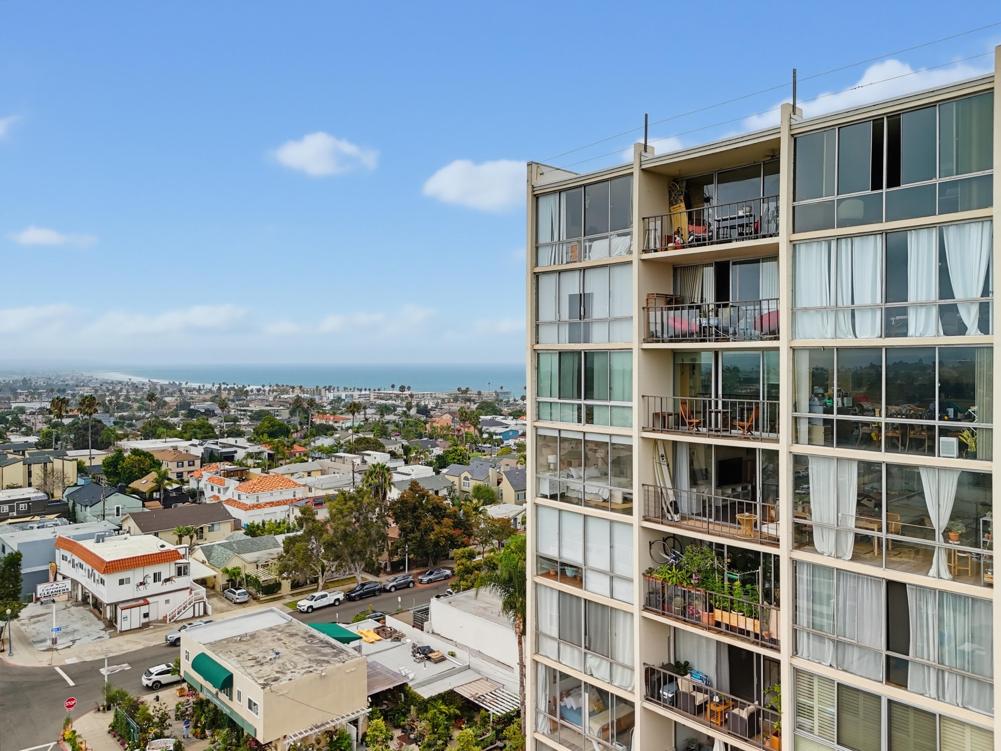 Virtual tour photo 7 of 33 for THE PACIFIC TOWER