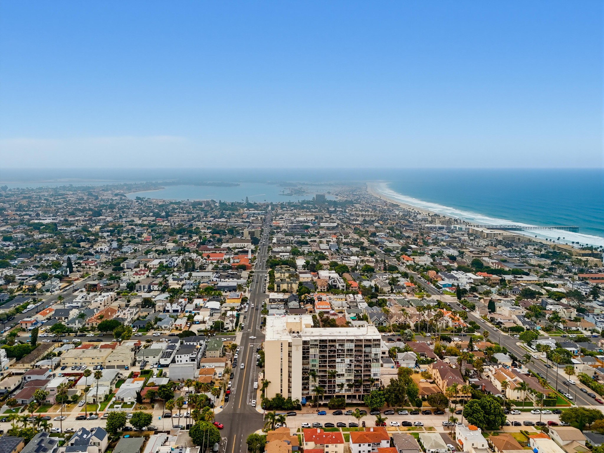 Virtual tour photo 28 of 33 for THE PACIFIC TOWER