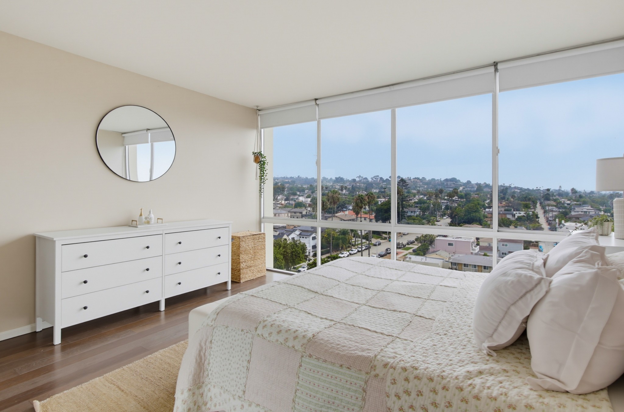 Virtual tour photo 15 of 70 for THE PACIFIC TOWER