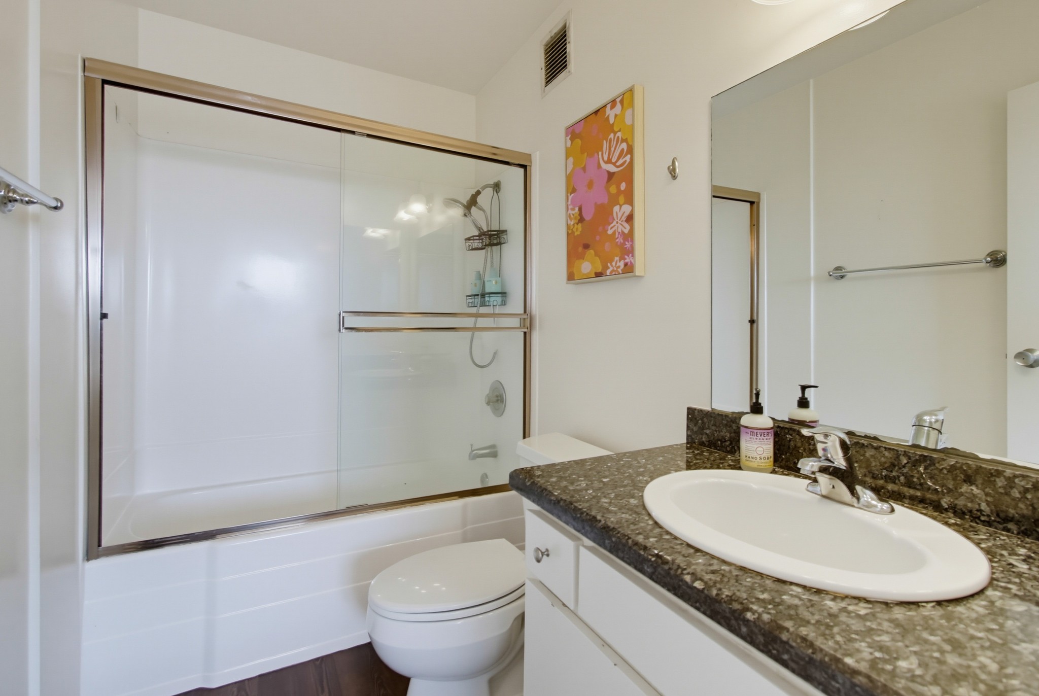 Virtual tour photo 18 of 70 for THE PACIFIC TOWER