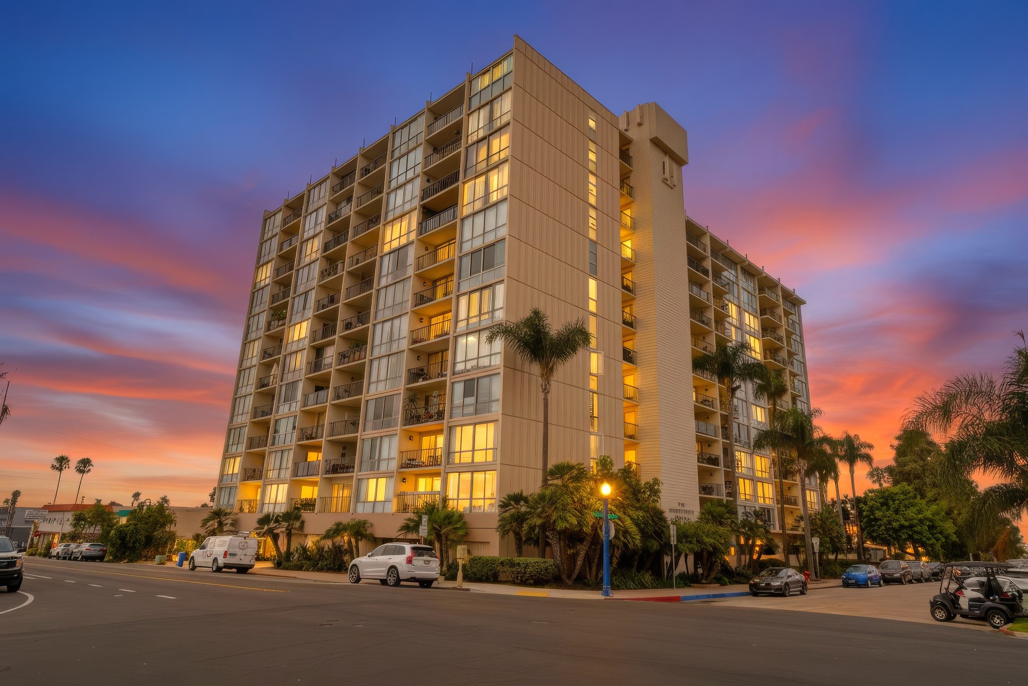 Virtual tour photo 37 of 70 for THE PACIFIC TOWER