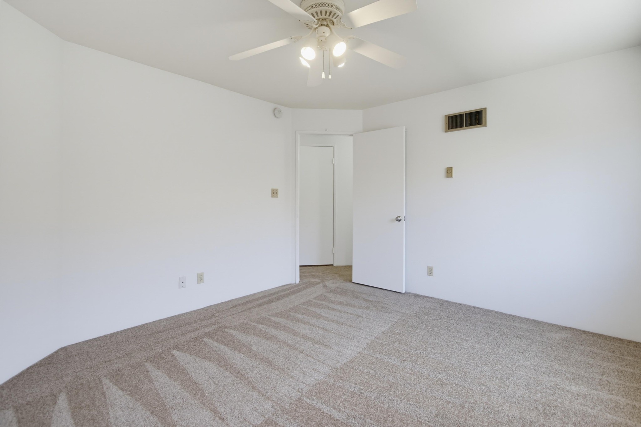 Virtual tour photo 31 of 45 for Verano